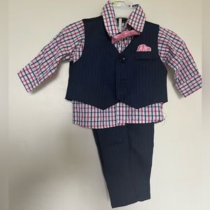 Suits baby 6-9 months